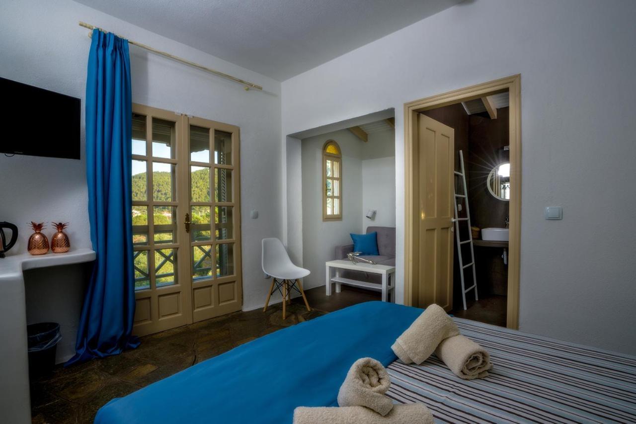 Petra Mare Suites Vourvourou Exteriör bild