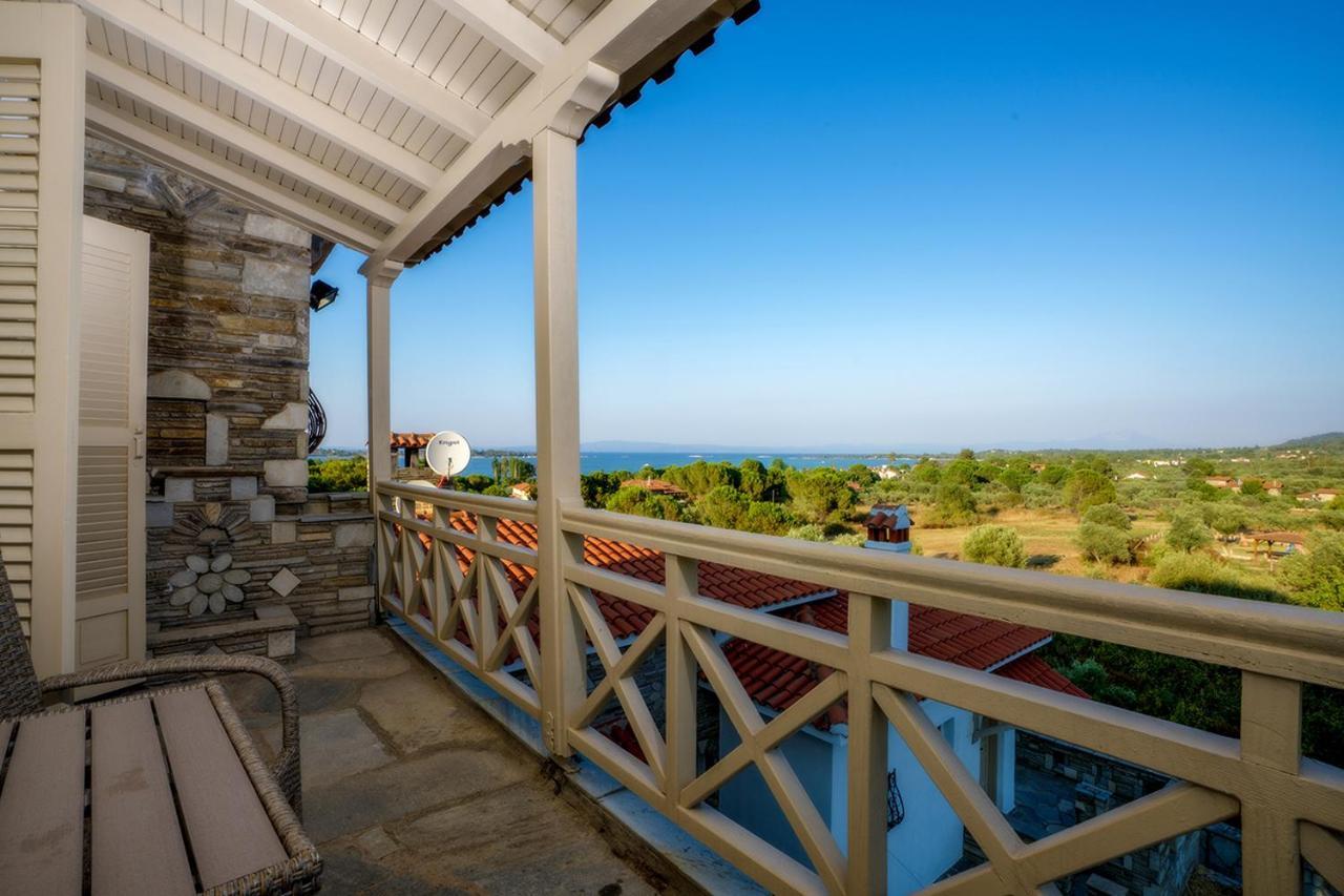 Petra Mare Suites Vourvourou Exteriör bild