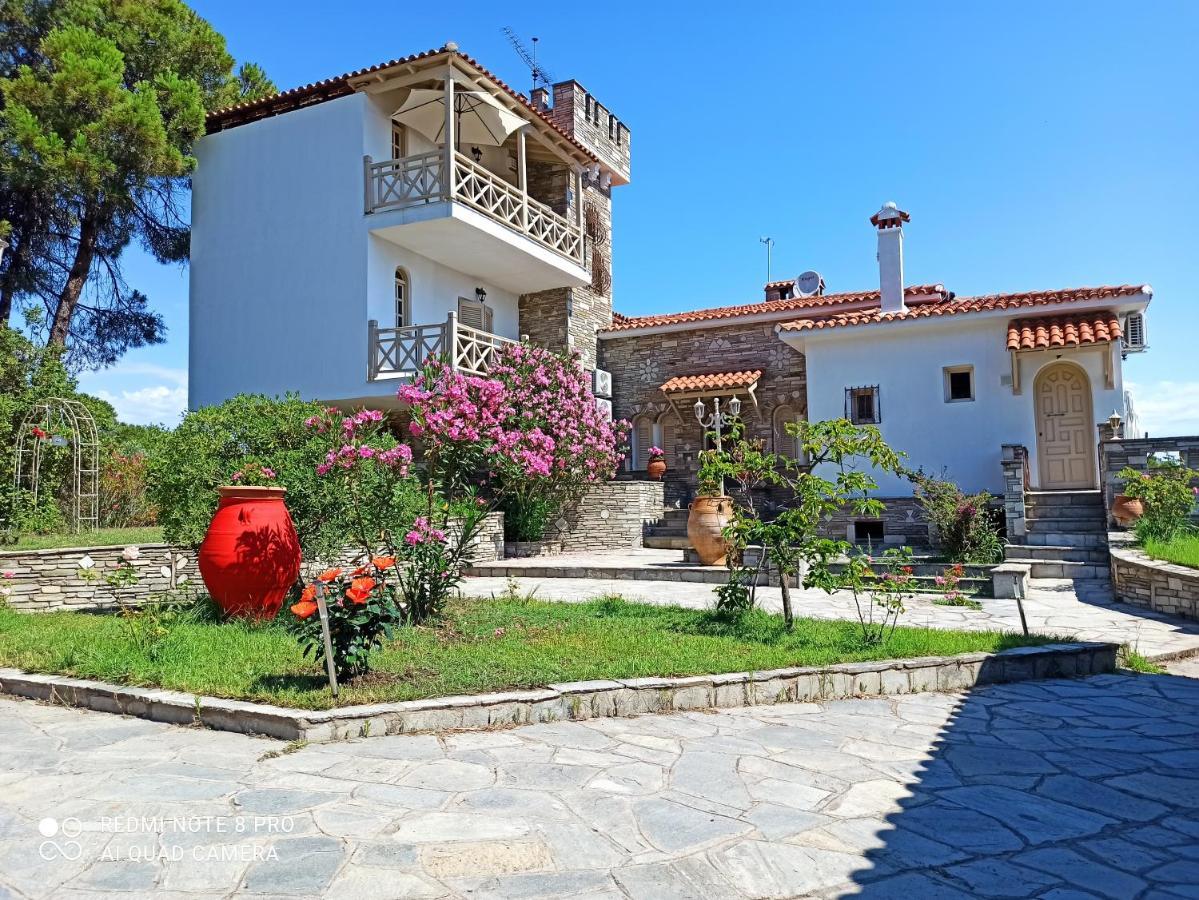 Petra Mare Suites Vourvourou Exteriör bild
