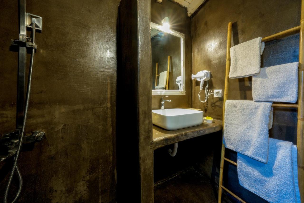 Petra Mare Suites Vourvourou Exteriör bild