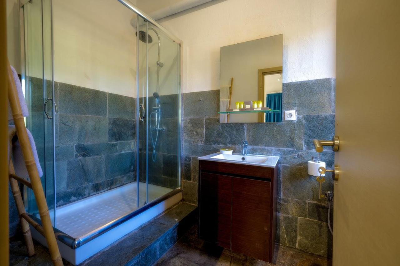 Petra Mare Suites Vourvourou Exteriör bild