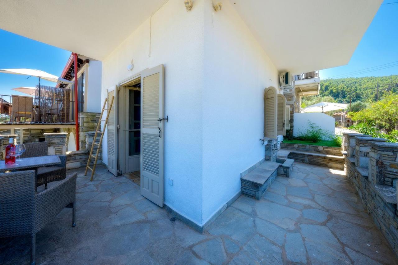 Petra Mare Suites Vourvourou Exteriör bild