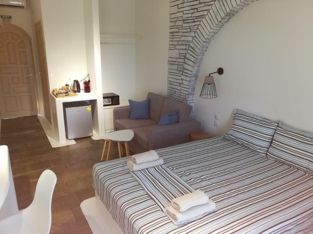 Petra Mare Suites Vourvourou Exteriör bild